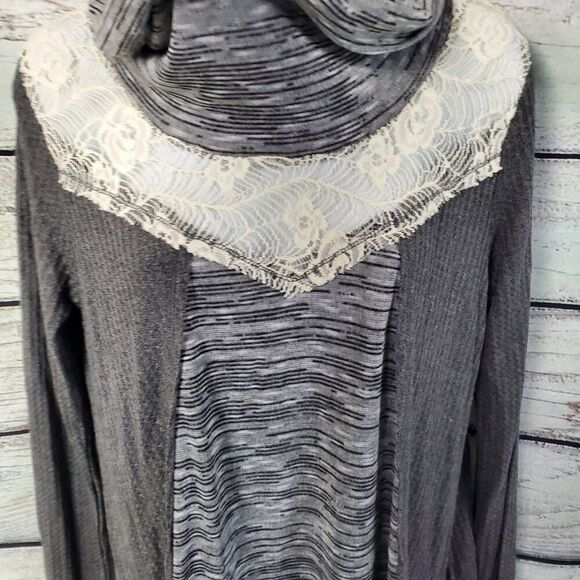 Jolt by Vanity Gray Cowl Neck Tunic Top M Lace Trim Long Sleeve Boho Sweater Shi - Picture 2 of 10